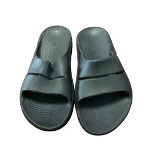 Oofos Ooahh Sport Slide Sandals Men's 10 Women's 12 Black Recovery Comfort